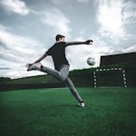 卡塔尔国家男子足球队队徽旗帜